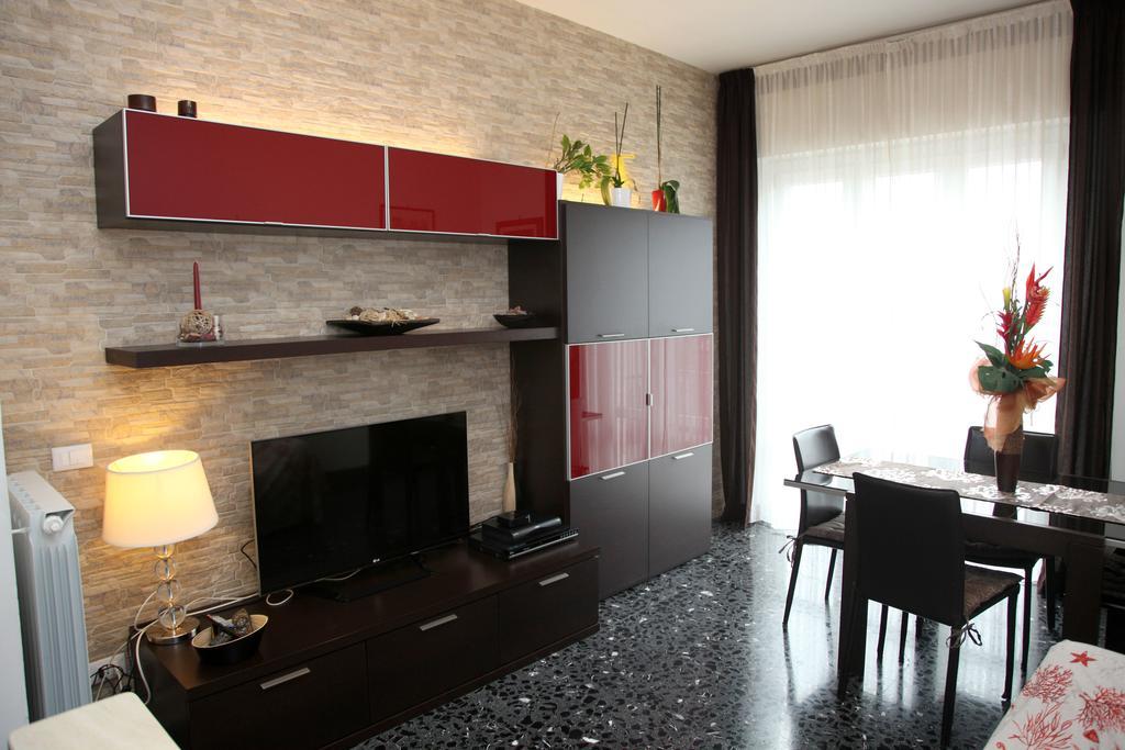 A Casa Di Simone A Viareggio Apartment Ngoại thất bức ảnh
