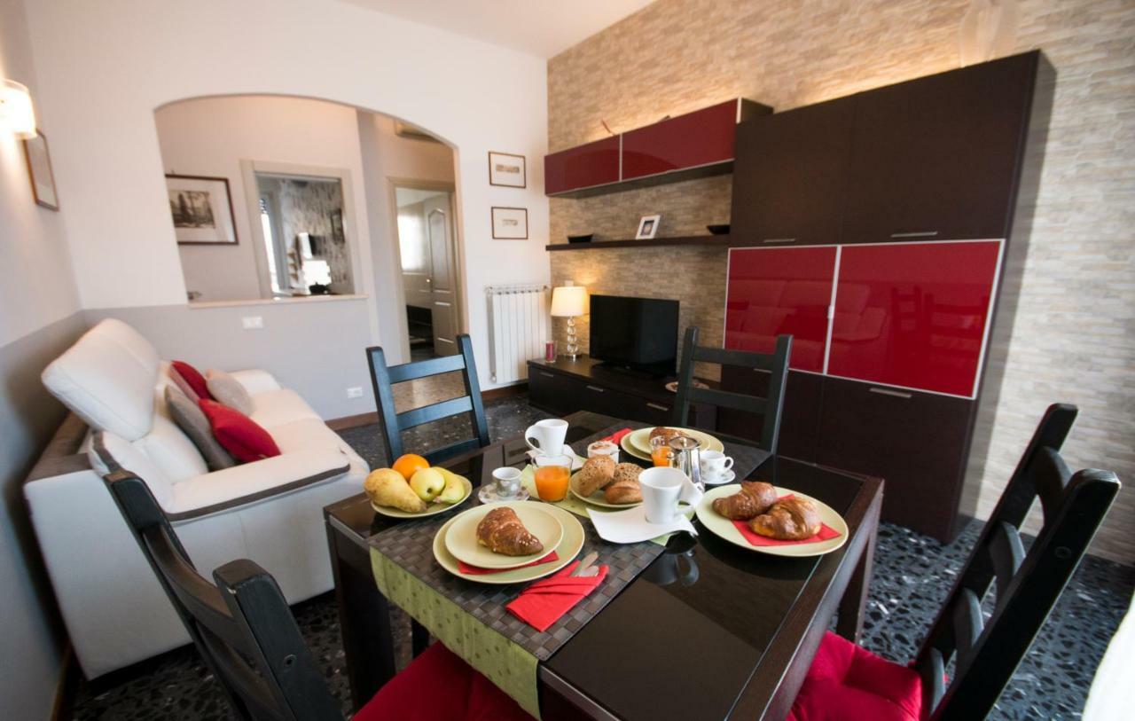 A Casa Di Simone A Viareggio Apartment Ngoại thất bức ảnh